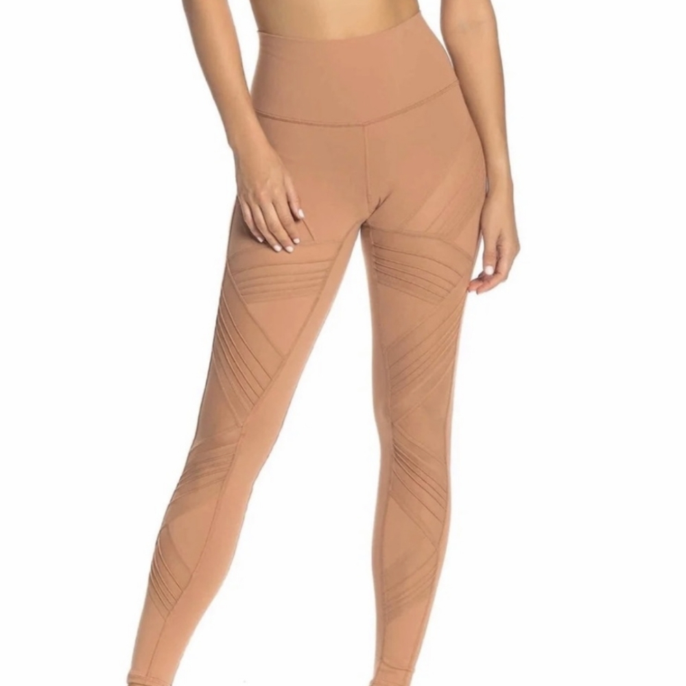 Gorgeous Alo Yoga Leggings